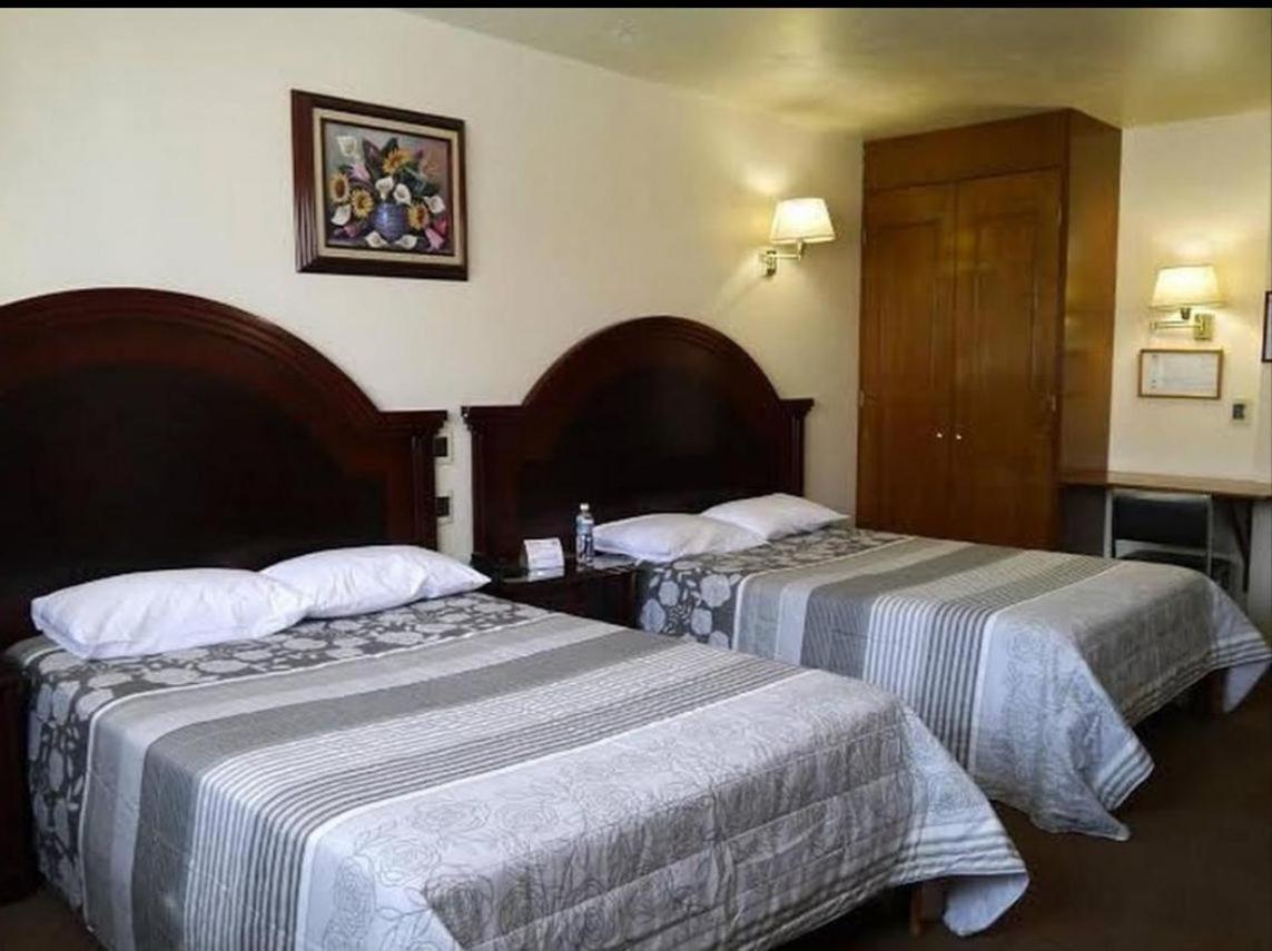 Hotel Novo Silao Buitenkant foto